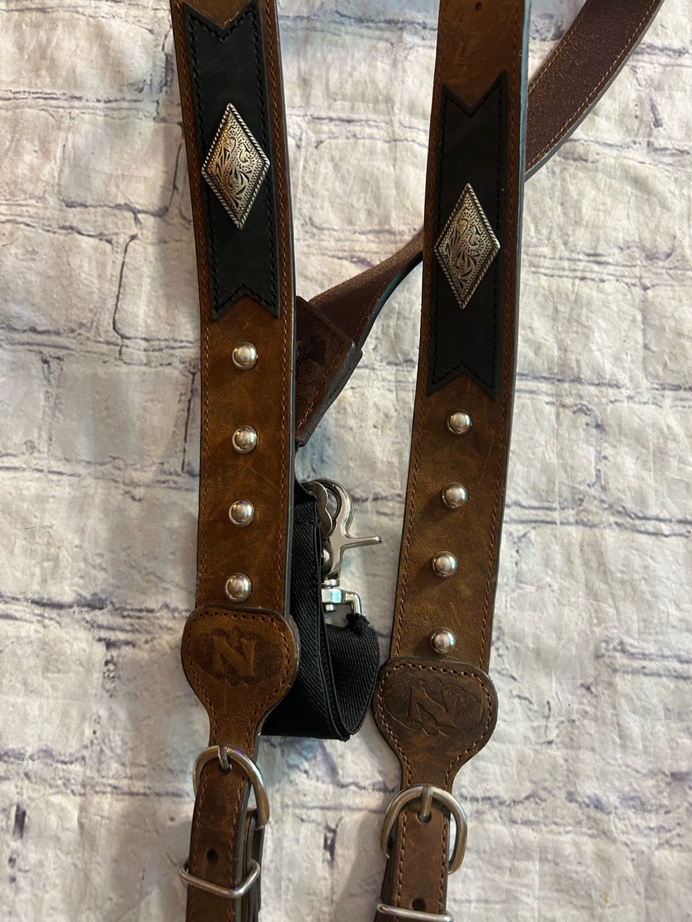 NOCONA WESTERN STYLE BROWN LEATHER SILVER TONE STUDS MENS SUSPENDERS